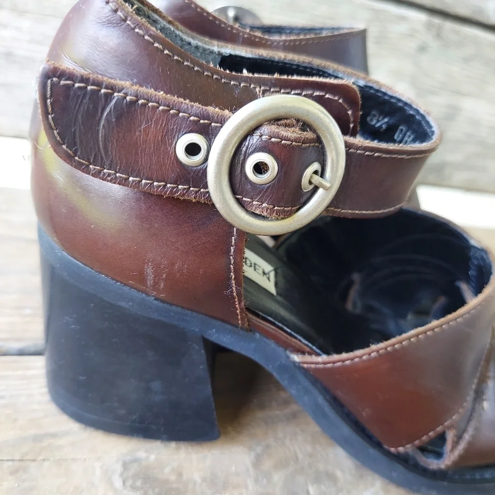 Vintage Y2K Steve Madden Chunky  Leather Heeled Sandal Ankle Boot